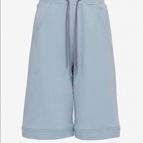 Hug Bermuda Shorts - Picture 2 of 5